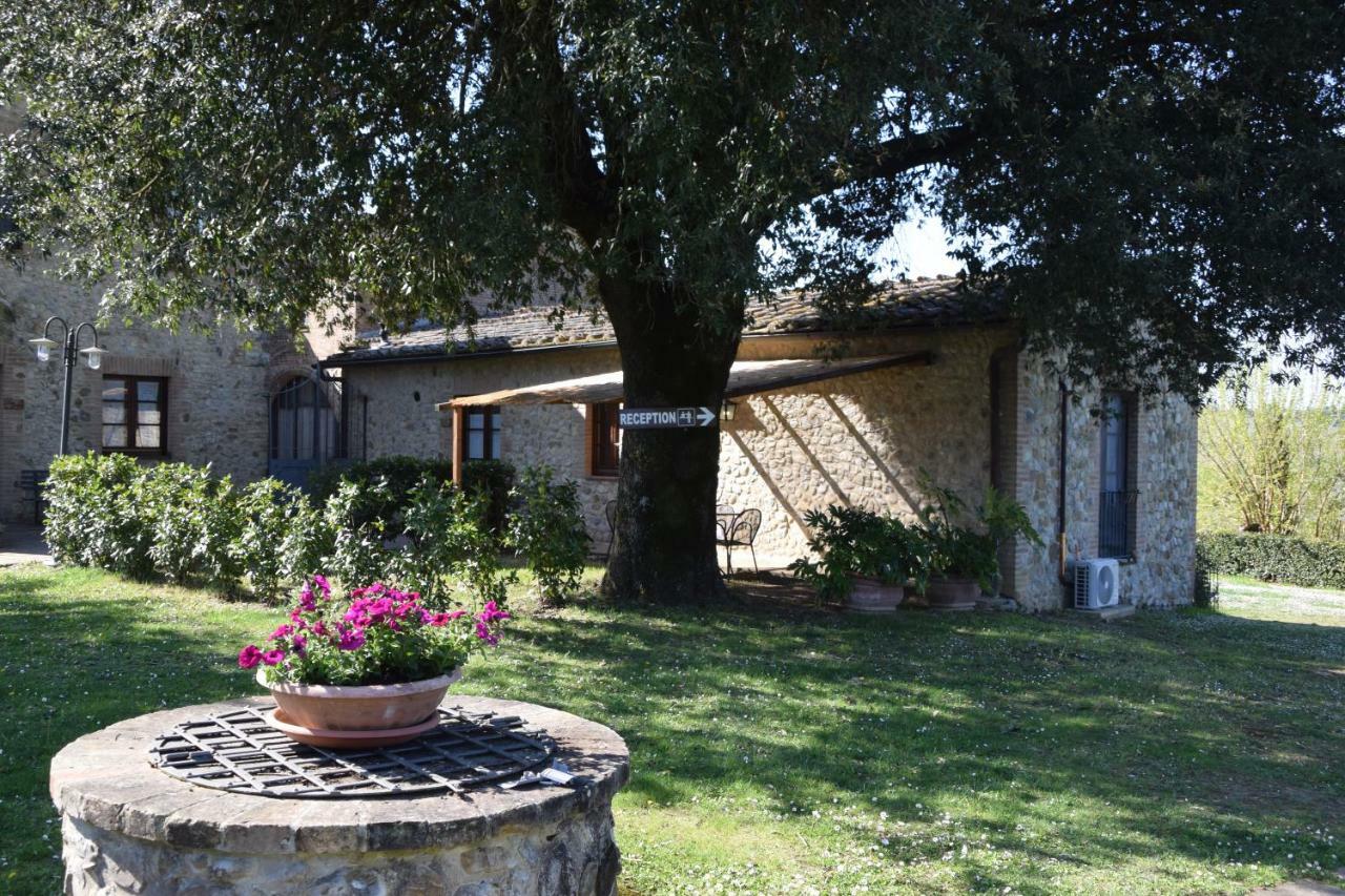 Le Rocche Di Valiano Aparthotel Buitenkant foto